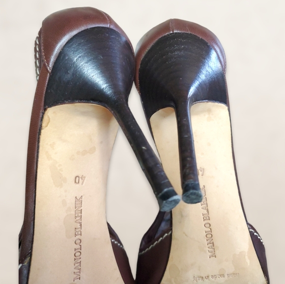 Manolo Blahnik Tifo Canvas-Toe Pump, Chocolate Size 40 - Picture 7 of 8
